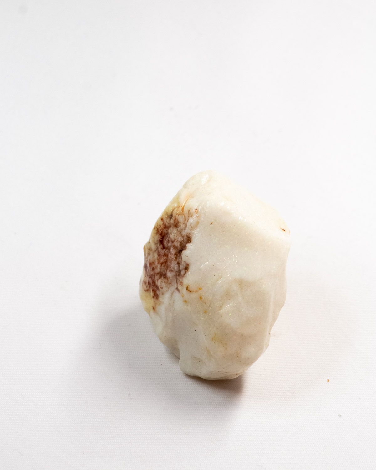 Opal No. 004, angled face showing colour