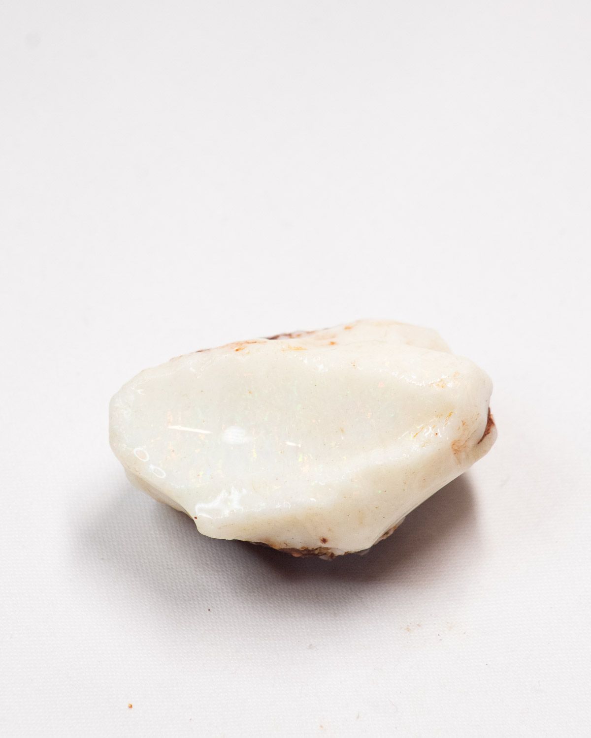 Opal No. 005, smooth face showing colour