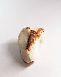 Opal No. 011, front with a seam of red-brown ironstone