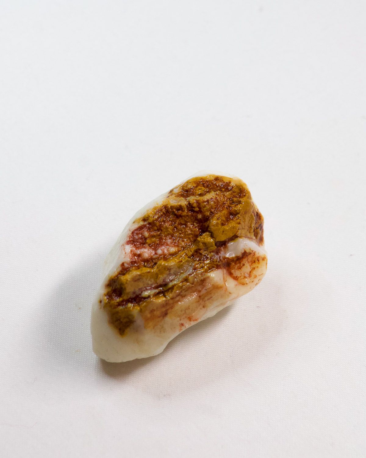 Opal No. 014, face with ochre and red ironstone