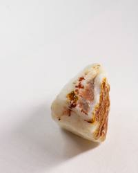 Opal No. 015, end with a red-brown ironstone side