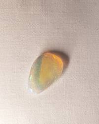 Opal No. 018, angled view of the amber and green halves